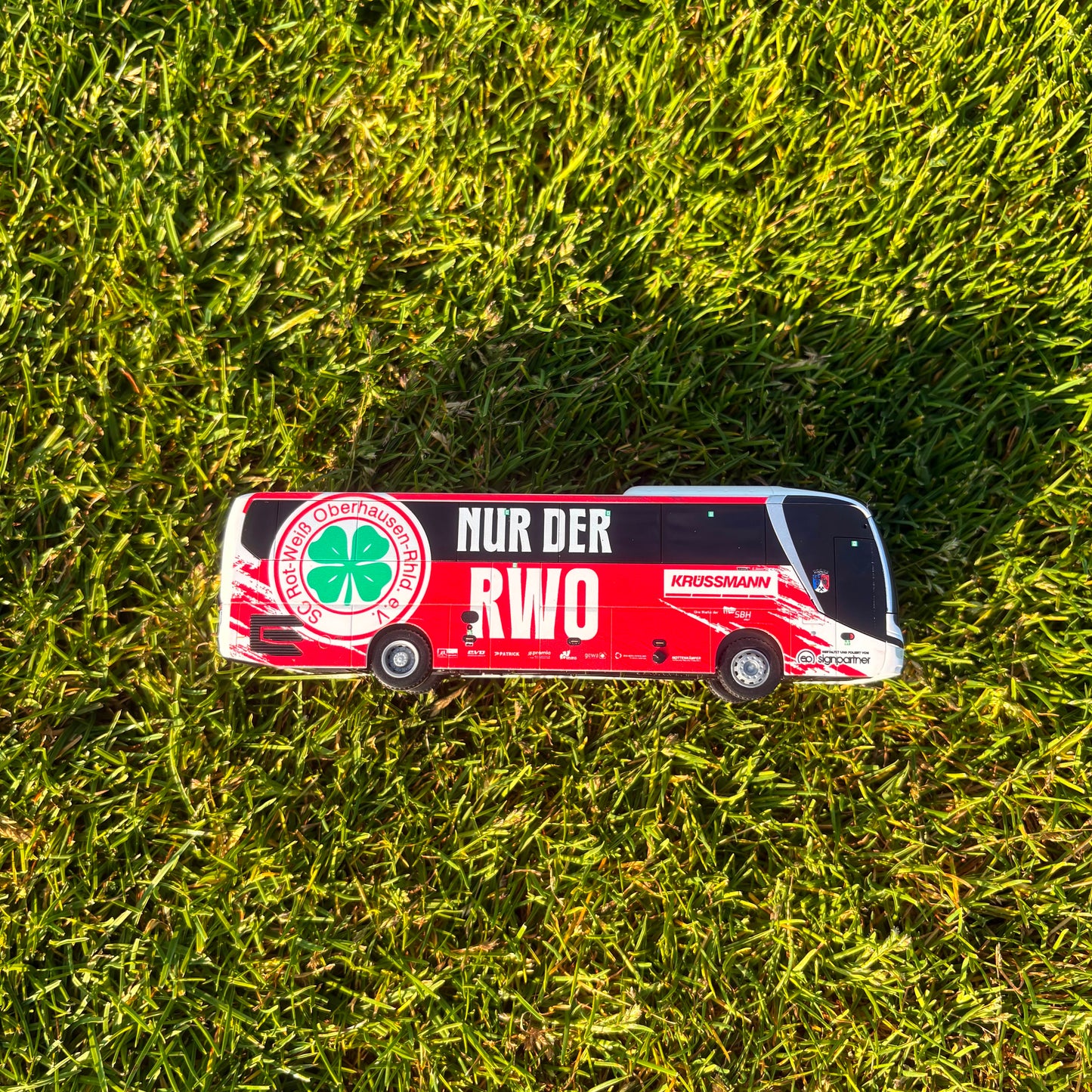 Mini-Mannschaftsbus