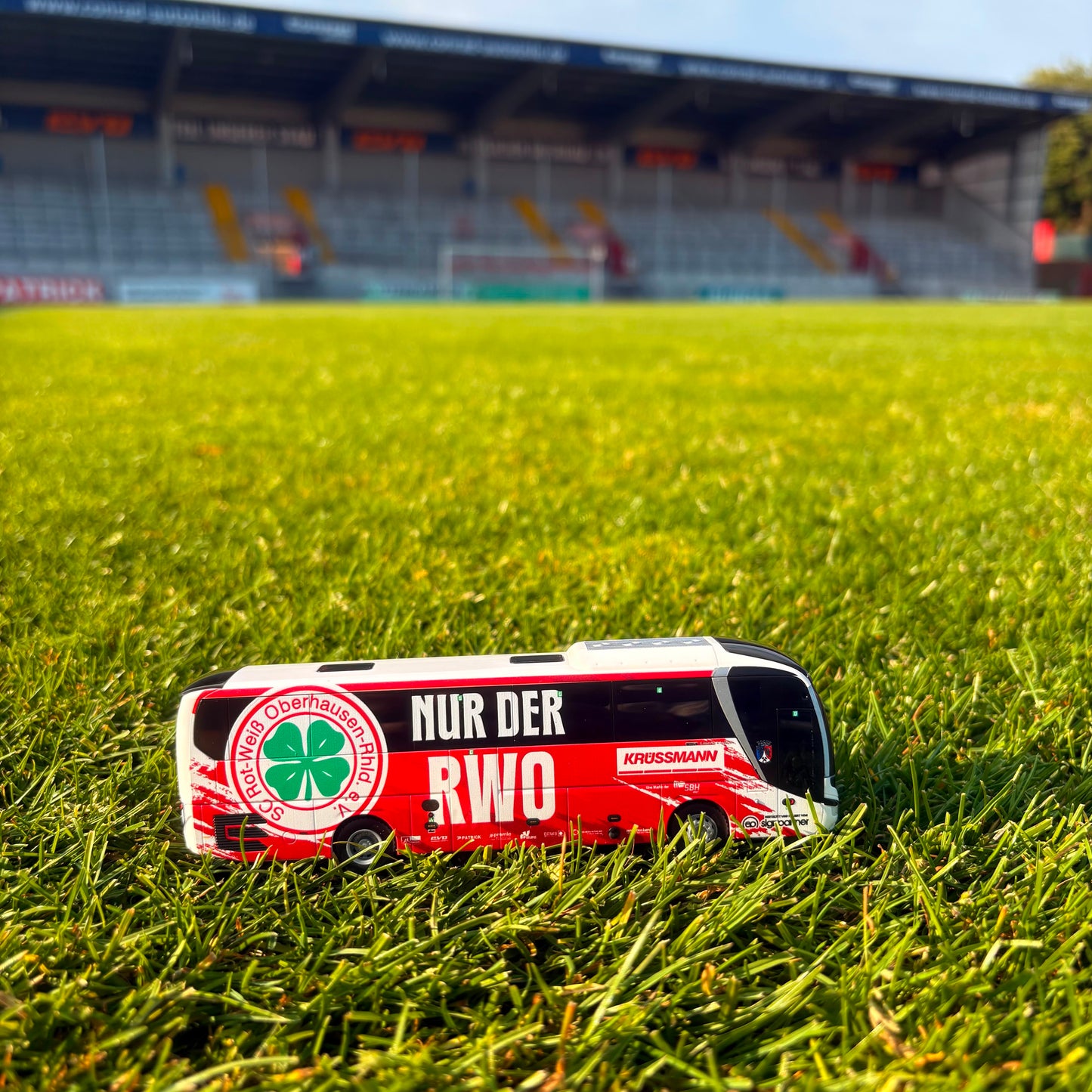 Mini-Mannschaftsbus
